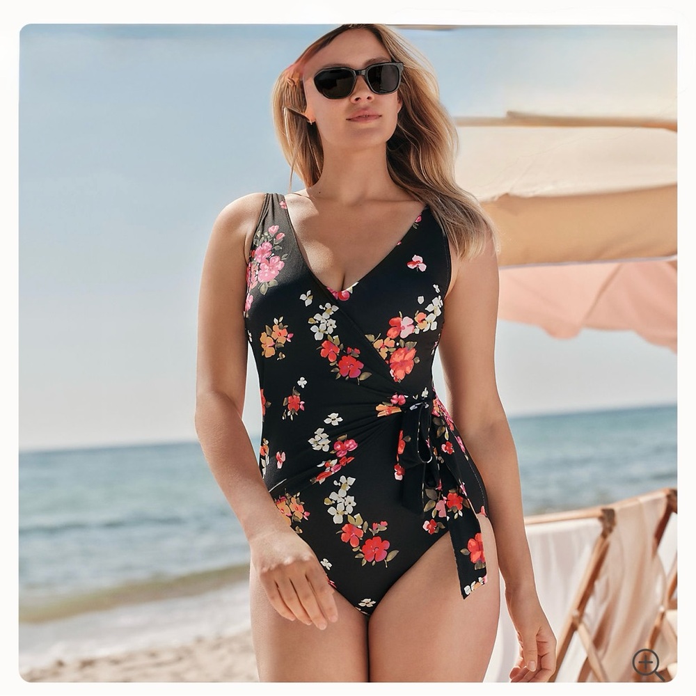 NWT LANDS END One-Piece Swimsuit